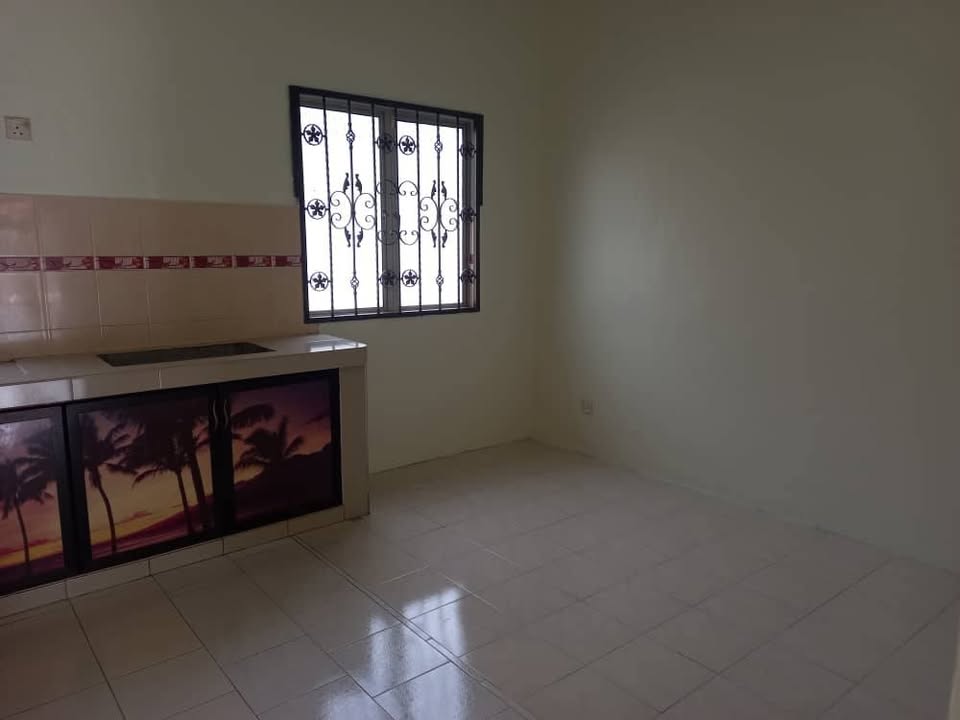 Kitchen and dining space