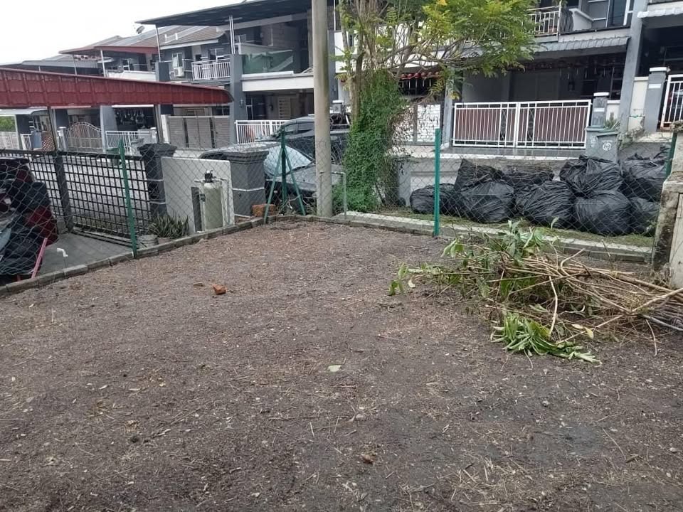 Extra land beside the end lot