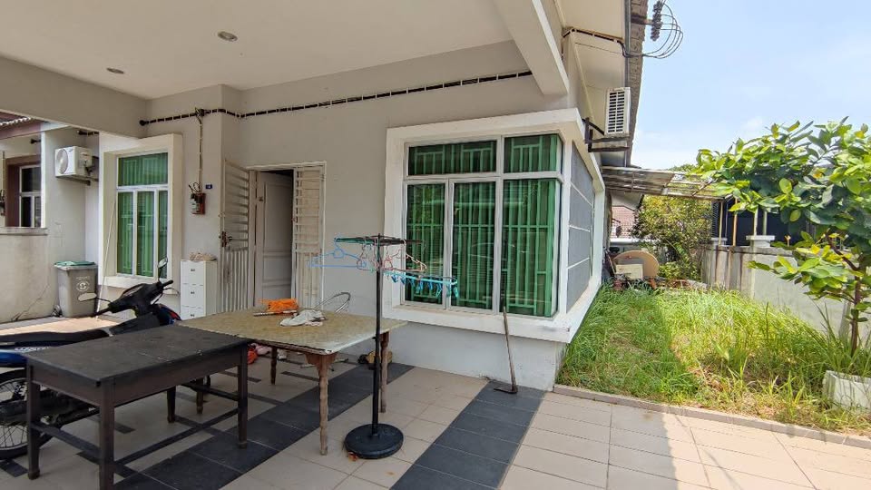 Exterior of Krubong Jaya single storey semi-D