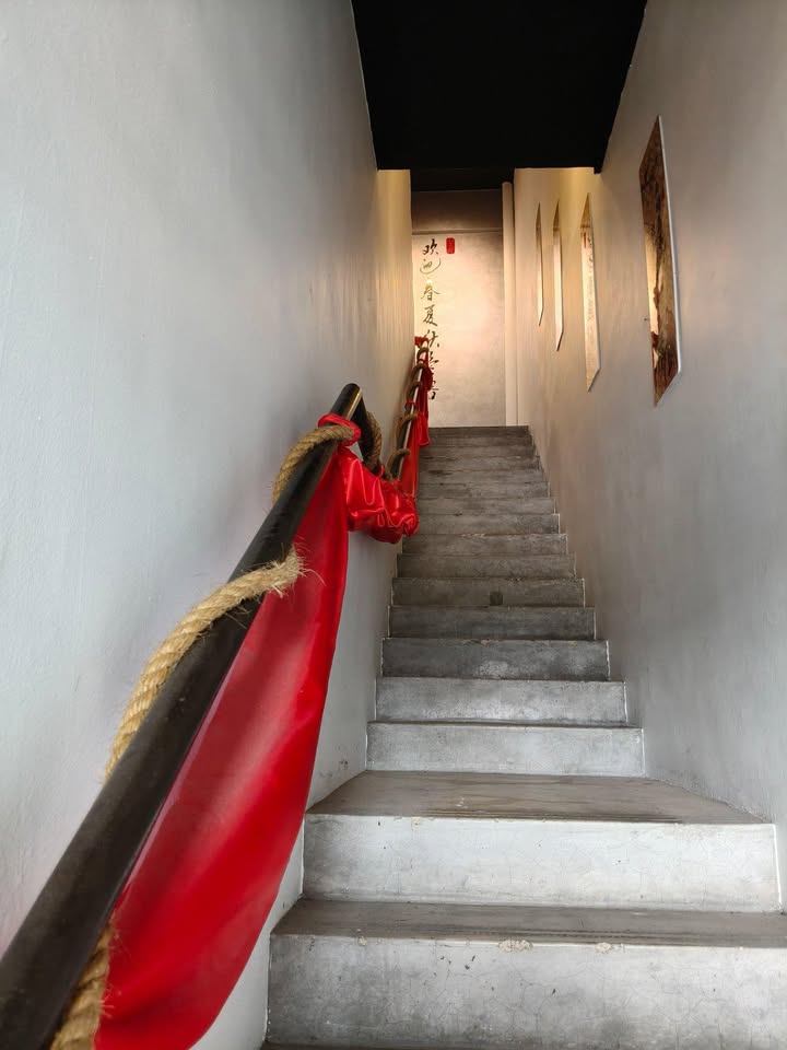 Staircase serving the upper floors