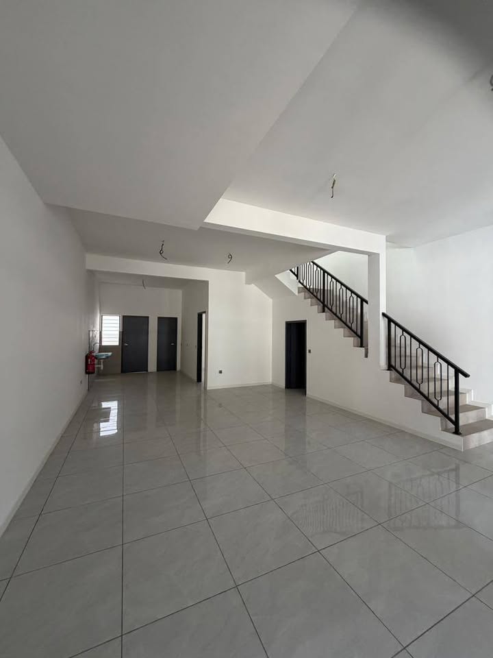 Bright spacious living hall