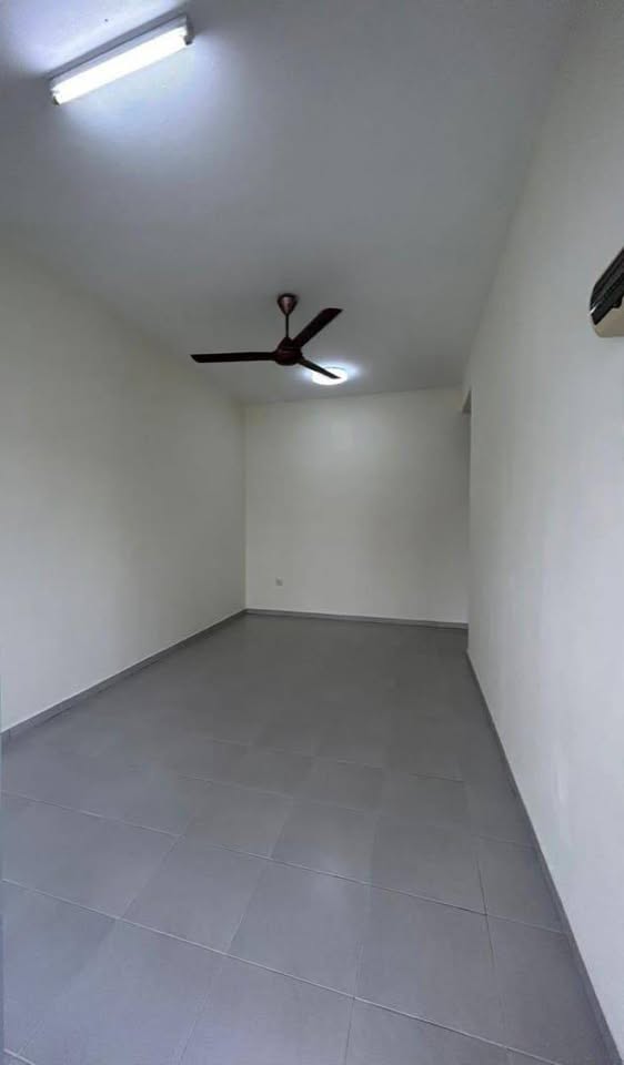 Living hall with ceiling fan and lighting