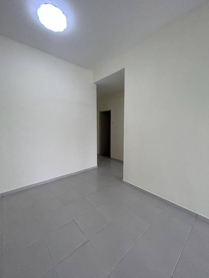 Tiled interior room