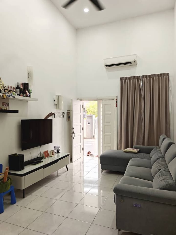 Bright living room at Tehel Impian single storey terrace